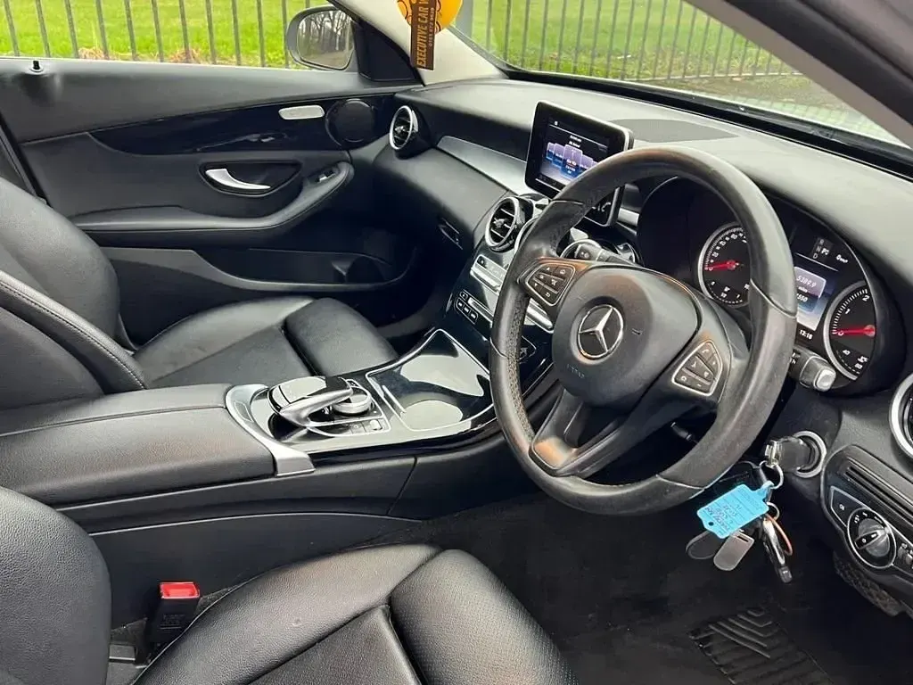 Begagnad Mercedes C220 Executive 2017 Silver Sedan