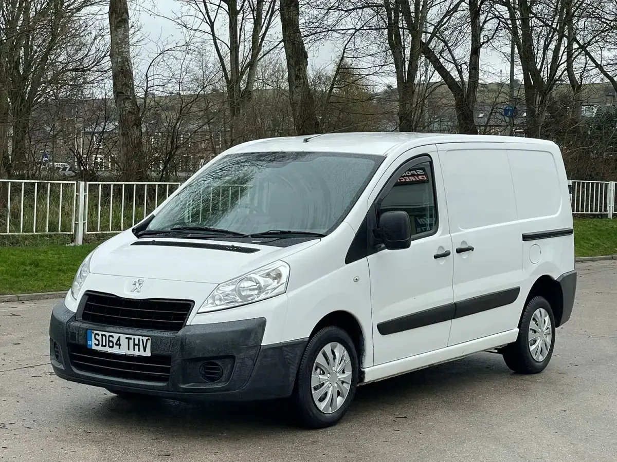 Używany Peugeot Expert 90 KM (66 kW) 2014 Biały Van