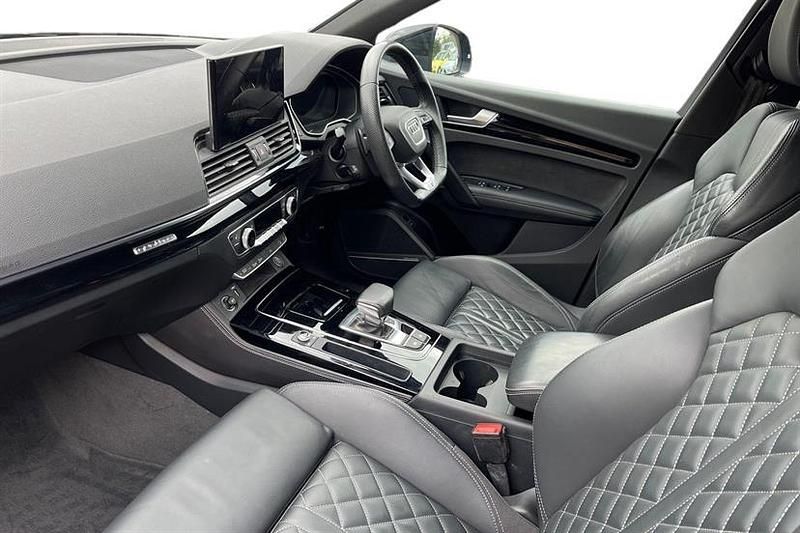 Used Audi Q5 Advanced 265 HP (194 kW) 2022 Navarra blue SUV