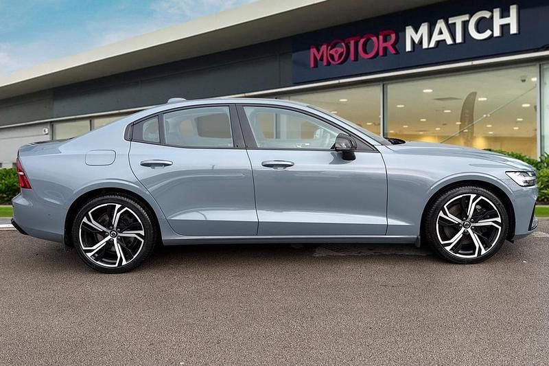 Used Volvo S60 Ultimate 250 HP (183 kW) 2023 Grey Sedan