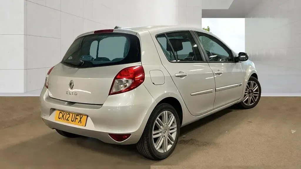 Used Renault Clio Dynamique 2012 Silver Hatchback