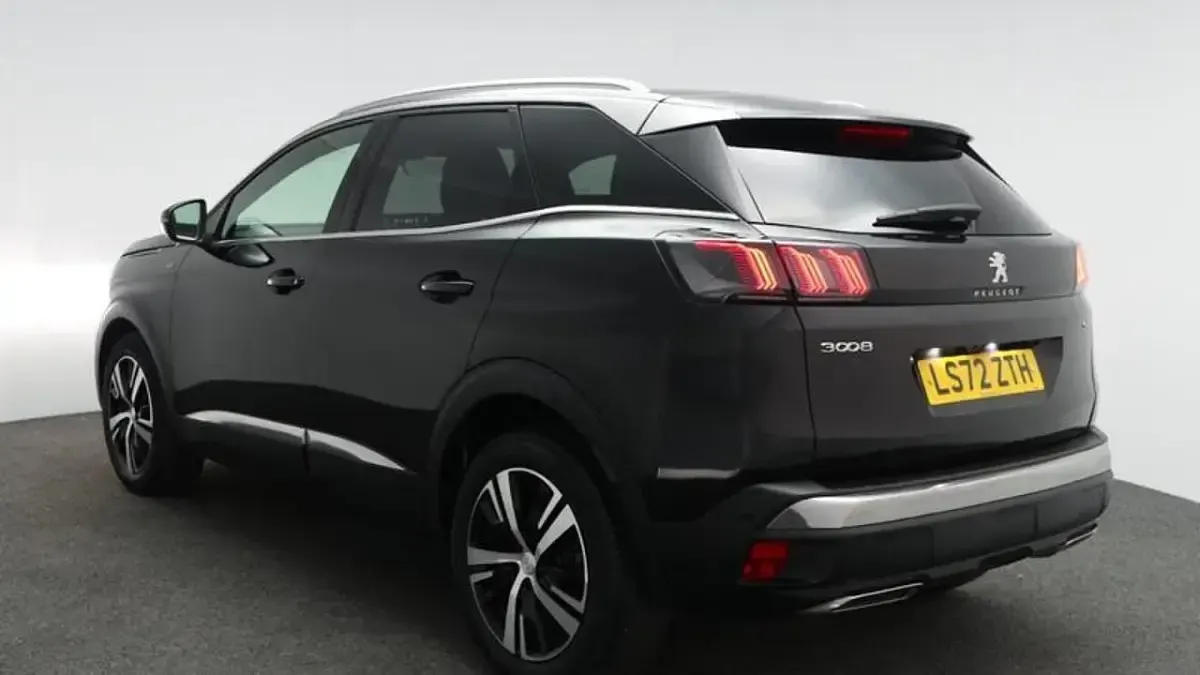 Used Peugeot 3008 GT-line 131 HP (96 kW) 2022 Black SUV