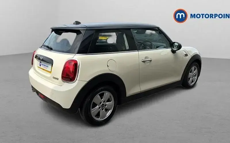 Used Mini Cooper Classic 136 HP (100 kW) 2021 Hatchback