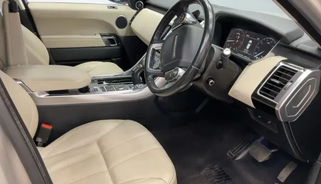 Used Land Rover Range Rover HSE 258 HP (189 kW) 2014 Gold SUV