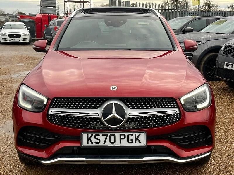 Begagnad Mercedes GLC300 AMG line 2020 Röd Kombi