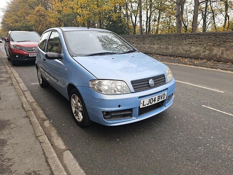Blue Used 2004 Fiat Punto Active Hatchback | £290 - Image 1/4
