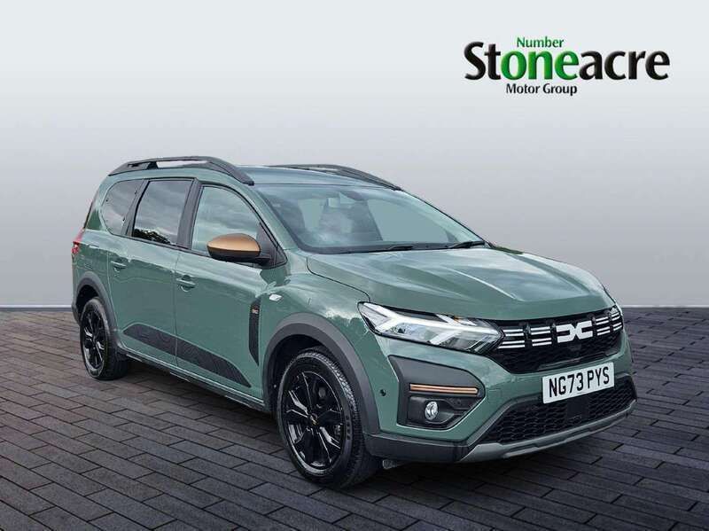 Green Used 2024 Dacia Jogger Extreme MPV | £16,439 (Fair price) - Image 1/4