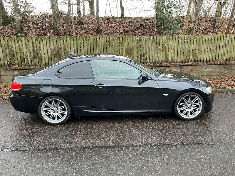 Black Used 2009 BMW 320 M Sport Coupe | £3,895 (Fair price) - Image 1/4