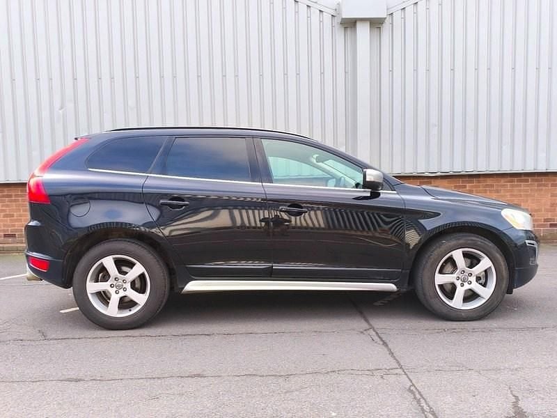 Used Volvo XC60 R-Design 163 HP (119 kW) 2012 Black SUV