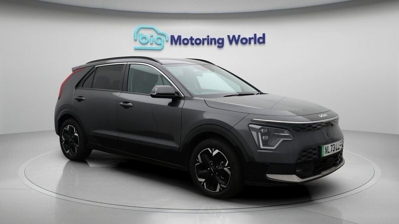 Used 2023 Kia e-Niro 2 SUV | £24,100 (Fair price) - Image 1/4