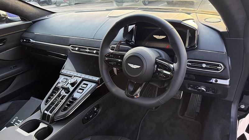 New Aston Martin Vantage 655 HP (481 kW) 2025 Black Coupe