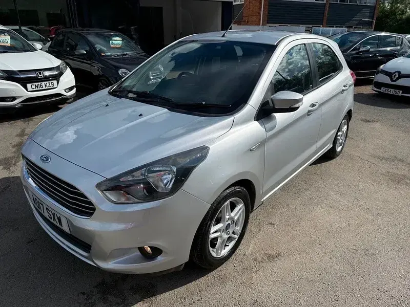 Used Ford Ka Plus Zetec 70 HP (51 kW) 2017 Silver Hatchback