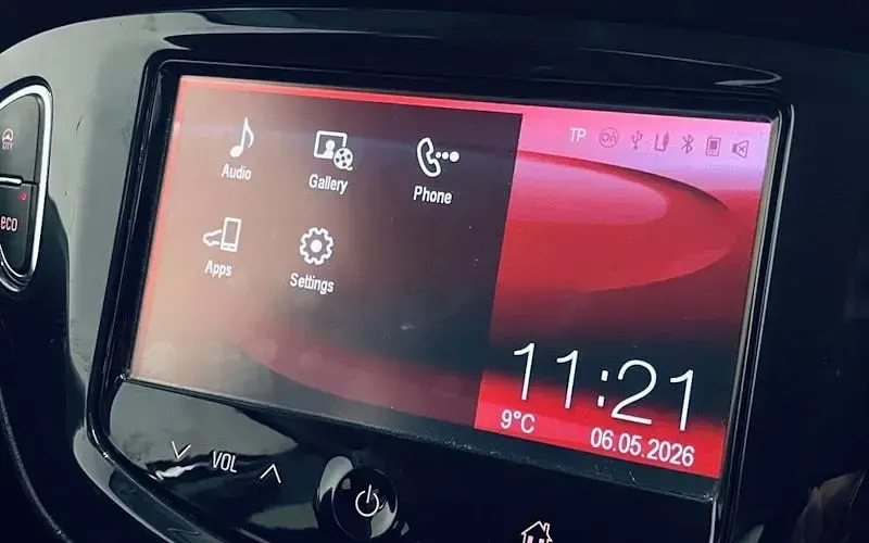 Usado Vauxhall Corsa Edition 101 HP (74 kW) 2017 Citadino