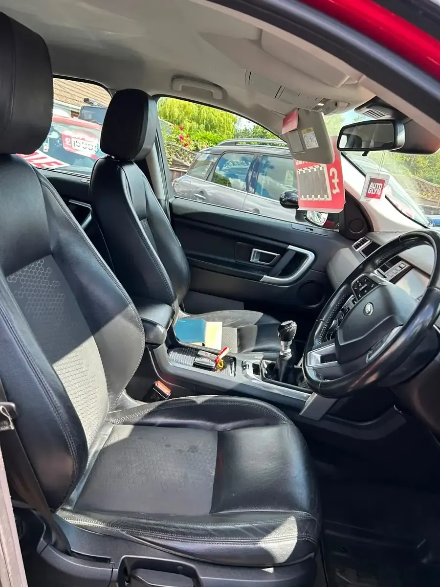 Used Land Rover Discovery 4 SE 2016 Red SUV