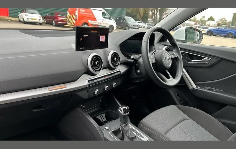 Used Audi Q2 Sport 147 HP (108 kW) 2023 White SUV