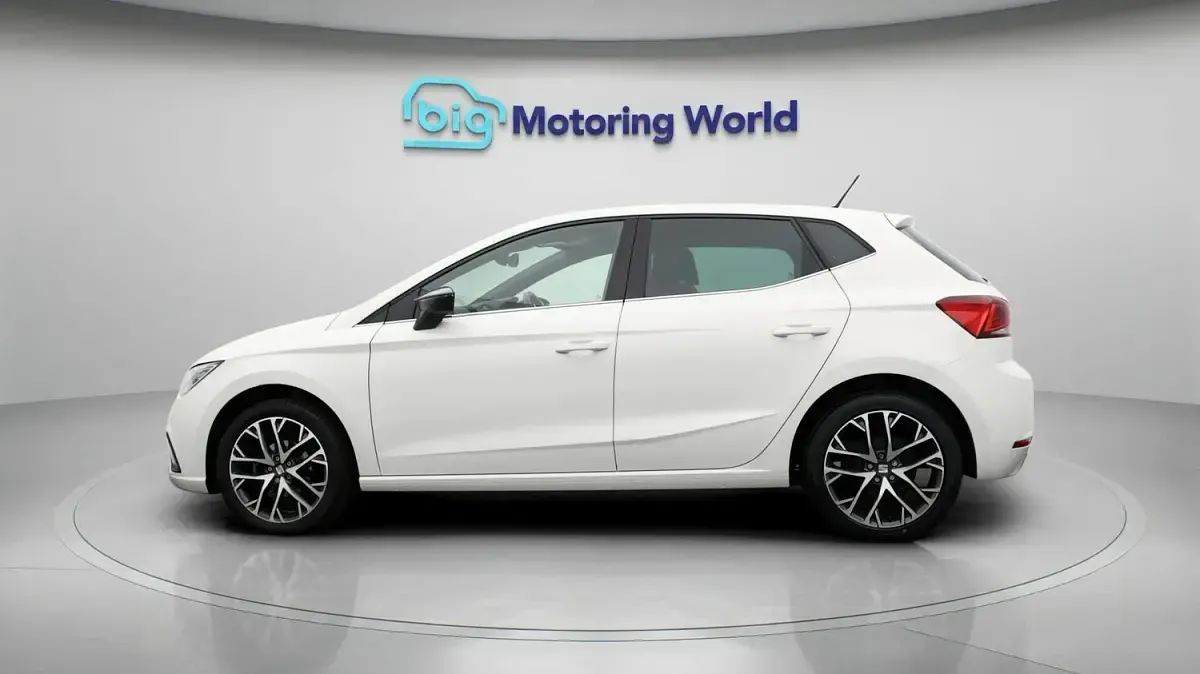 Used Seat Ibiza XCELLENCE Lux 95 HP (69 kW) 2023 White Hatchback