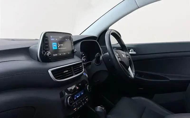 Used Hyundai Tucson Premium 177 HP (130 kW) 2019 White SUV