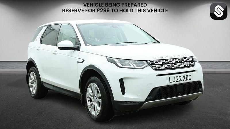 Used Land Rover Discovery 5 S 200 HP (147 kW) 2021 Fuji white SUV