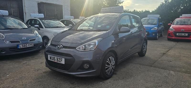 Grey Used 2016 Hyundai i10 SE Hatchback | £3,995 (Good price) - Image 1/4