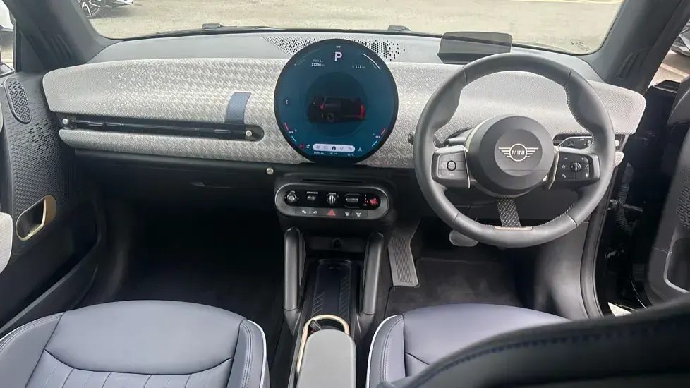 Used Mini Cooper Exclusive 135 kW (184 HP) 2024 Black Hatchback