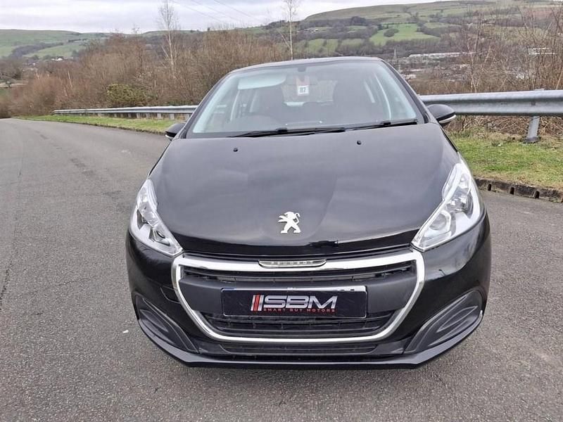 Used Peugeot 208 Active 82 HP (60 kW) 2018 Black Hatchback