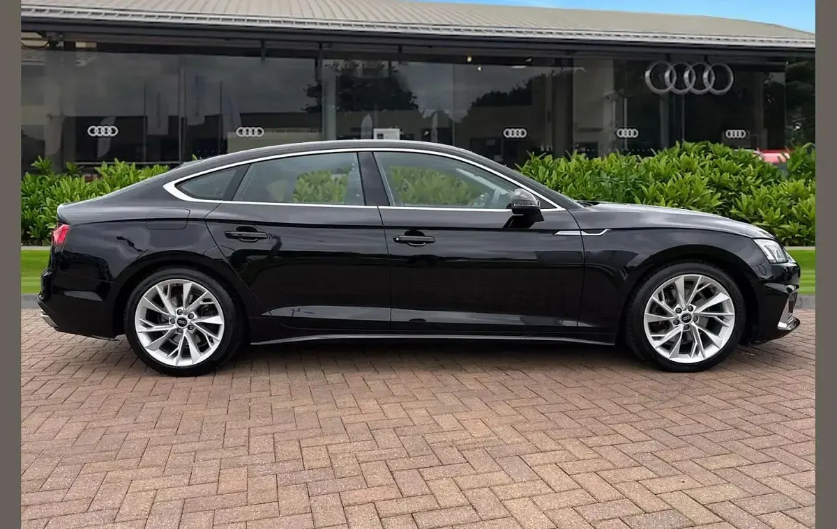 Usado Audi A5 Sport 150 CV (110 kW) 2024 Negro Utilitario