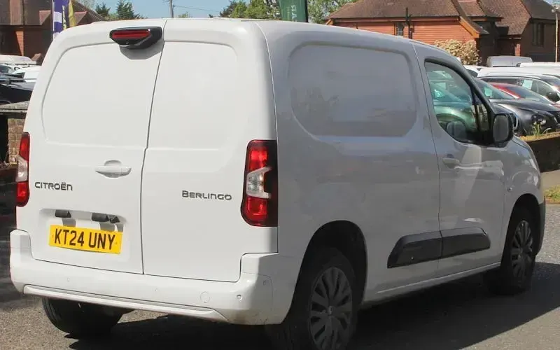 Gebraucht Citroën Berlingo 102 PS (75 kW) 2024 Weiß Van / Kleinbus
