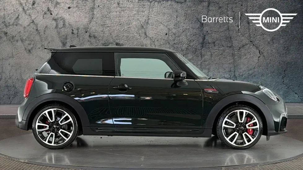 Used Mini John Cooper Works Hatch 228 HP (167 kW) 2023 Green Hatchback