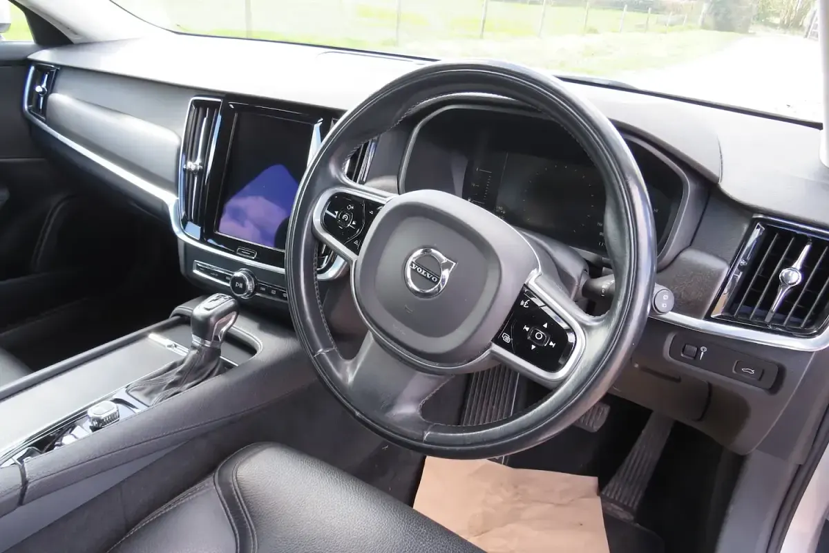 Used Volvo V90 CC 2017 Silver Estate