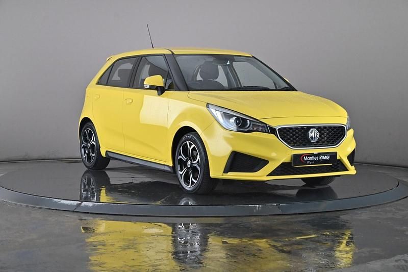 Yellow Used 2022 MG MG3 Excite Hatchback | £9,250 (Fair price) - Image 1/2