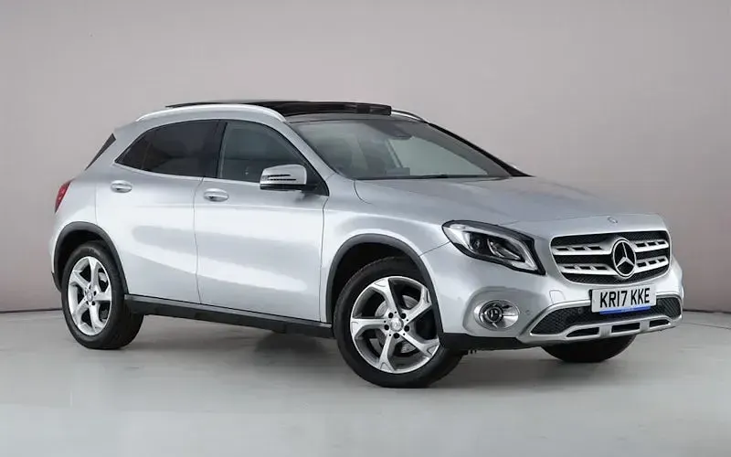 Used Mercedes GLA200 Premium Plus 136 HP (100 kW) 2019 SUV