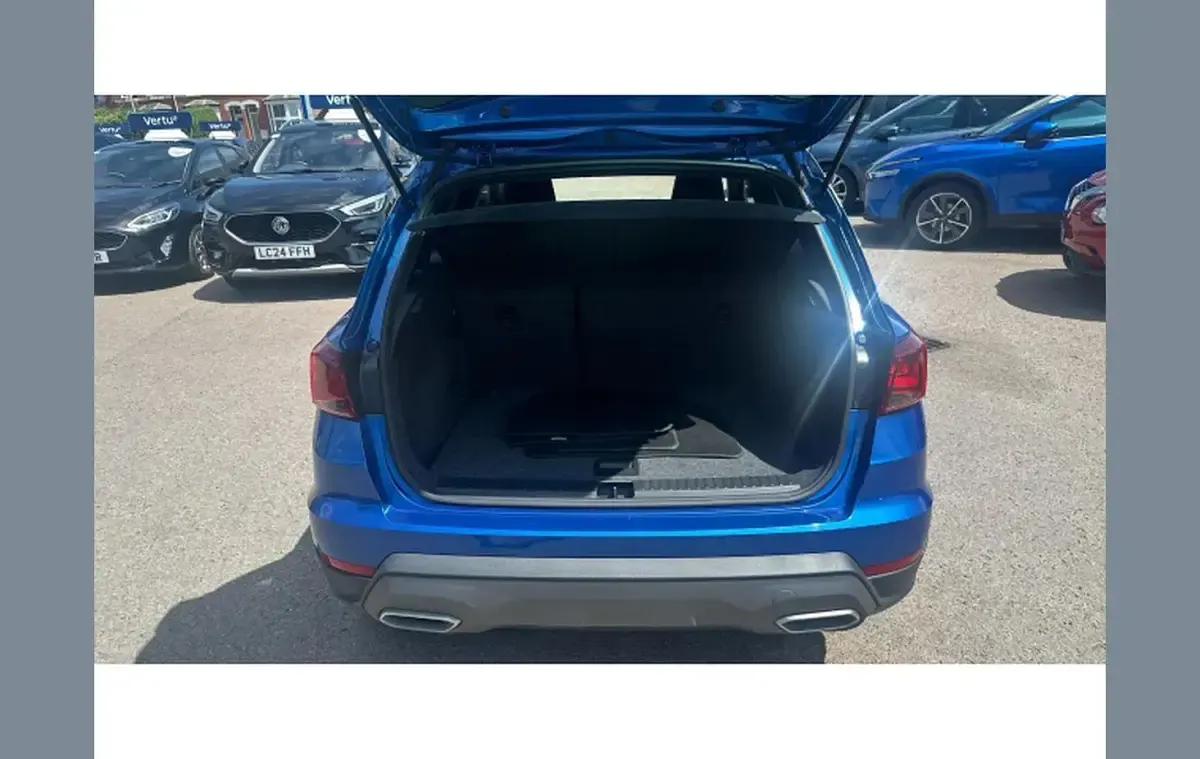 Used Seat Arona FR Sport 113 HP (83 kW) 2024 Blue SUV