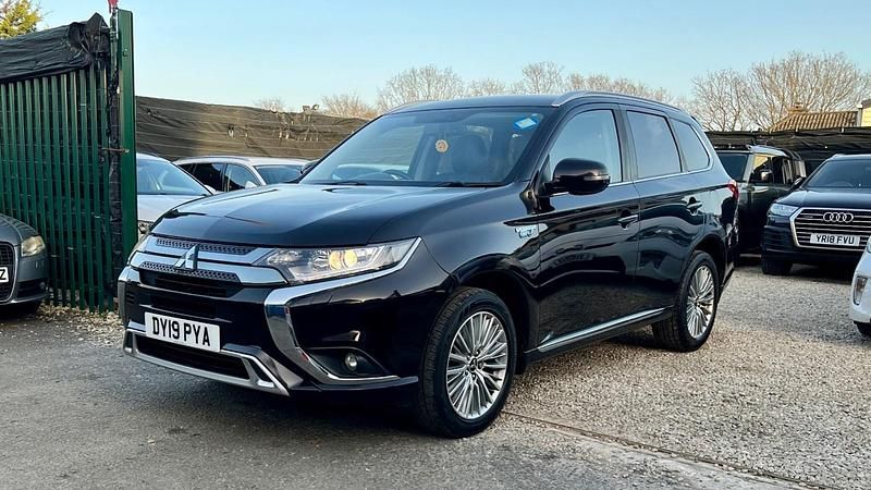 Used Mitsubishi Outlander P-HEV 2019 Black Estate