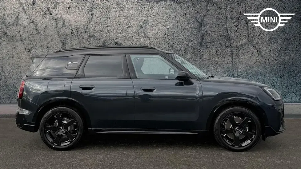 Used Mini Countryman 215 HP (158 kW) 2025 Grey SUV