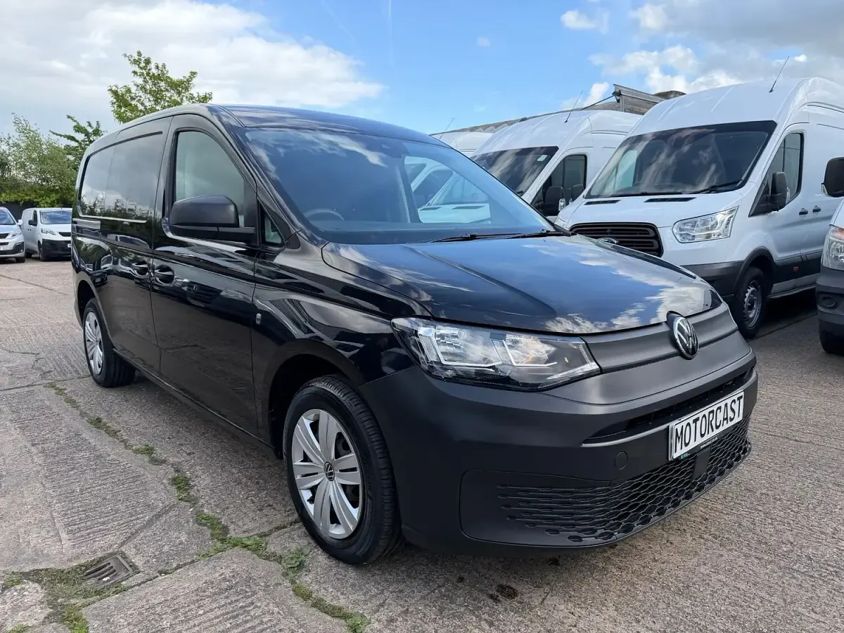 Used VW Caddy 102 HP (75 kW) 2022 Black MPV