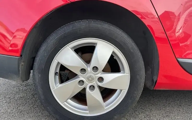Used Renault Mégane GrandTour Dynamique 110 HP (80 kW) 2011 Red Estate