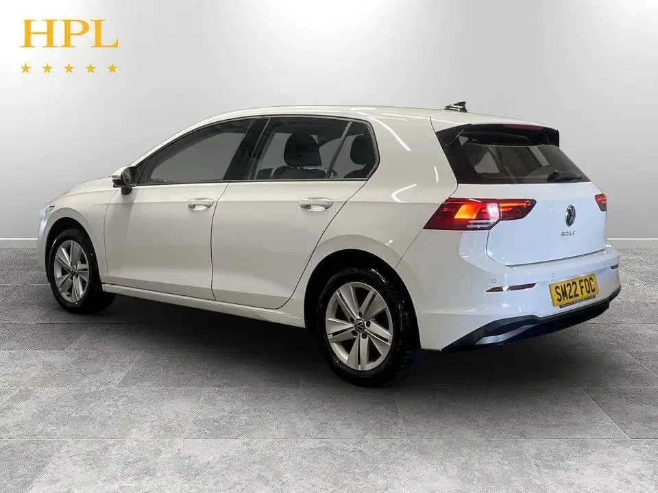 Używany VW Golf VIII S 130 KM (95 kW) 2022 Biały Hatchback