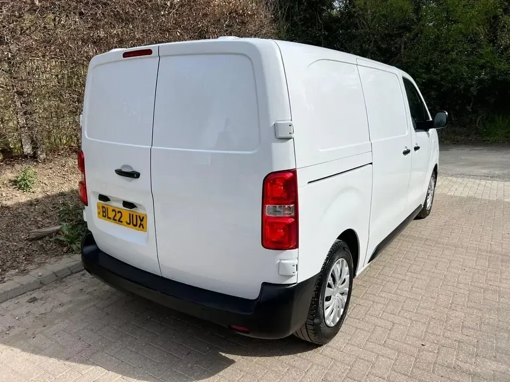 Usado Peugeot Expert Premium 120 HP (88 kW) 2022 Branco Van