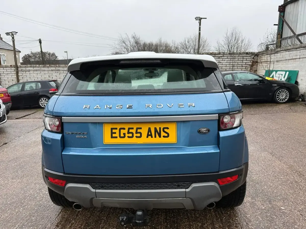 Used Land Rover Range Rover evoque Pure 190 HP (139 kW) 2013 Blue SUV