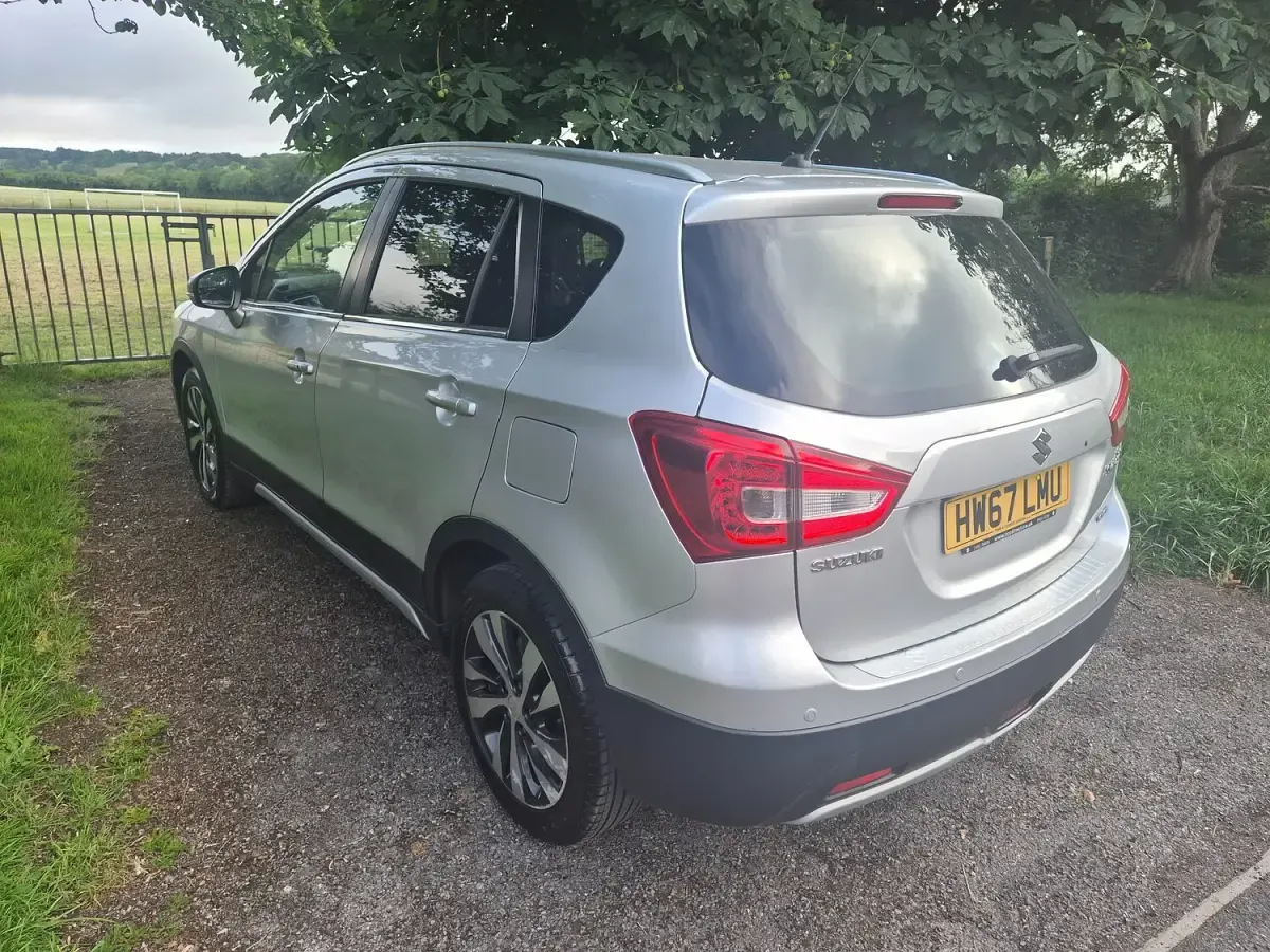 Used Suzuki SX4 SZ5 140 HP (102 kW) 2017 Silver Hatchback