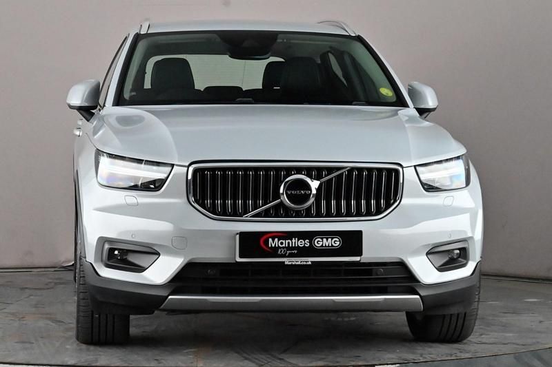 Used Volvo XC40 Inscription 150 HP (110 kW) 2019 Silver SUV