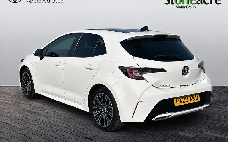Used Toyota Corolla Design 184 HP (135 kW) 2022 Hatchback