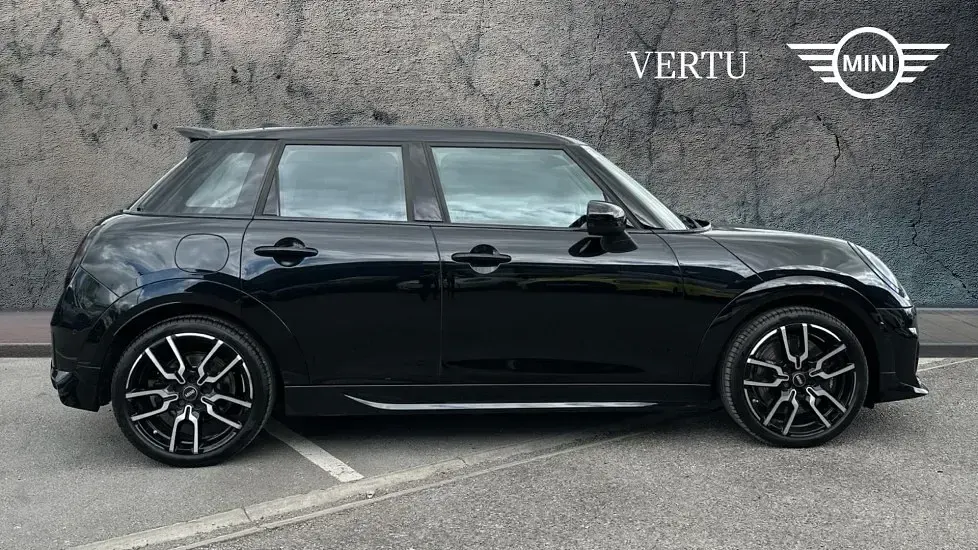 Usado Mini Cooper S Hatch 201 CV (147 kW) 2025 Negro Utilitario