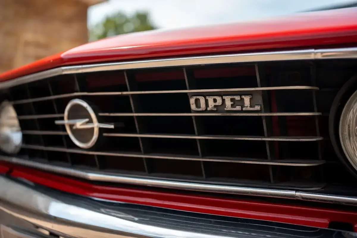 Used Opel Manta 1973 Black/red Coupe