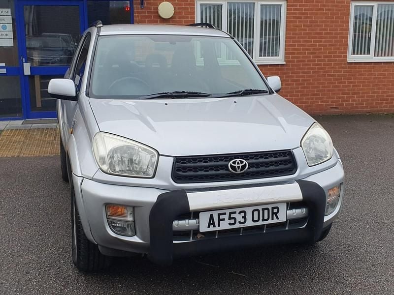 Silver Used 2003 Toyota RAV4 Estate | £3,995 (Expensive) - Image 1/4