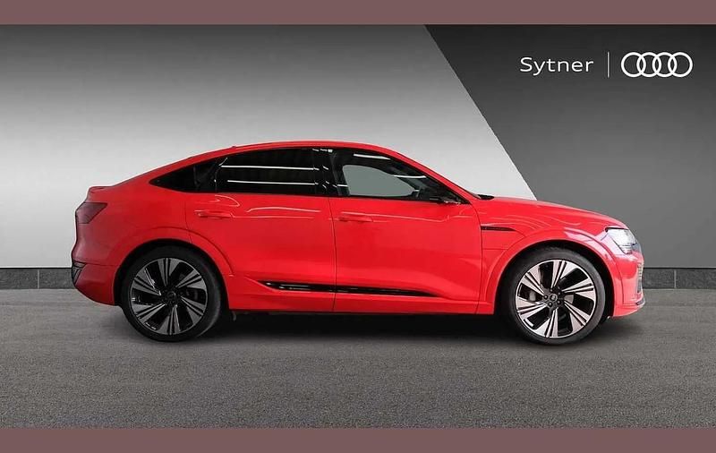 Used Audi Q8 e-tron Comfort 300 kW (408 HP) 2023 Red SUV