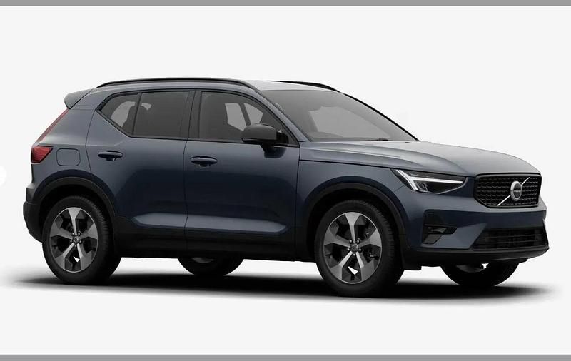New Volvo XC40 Plus 161 HP (118 kW) 2026 Silver SUV