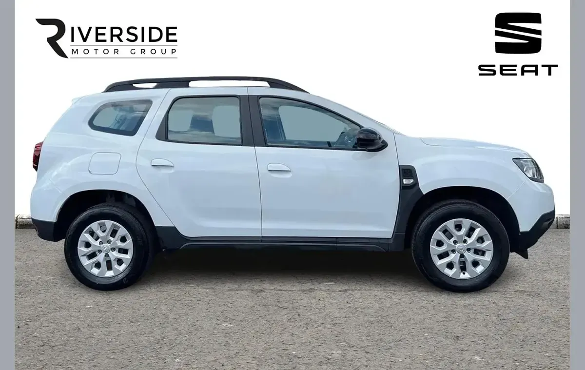 Used Dacia Duster Comfort 91 HP (66 kW) 2022 Glacier white SUV