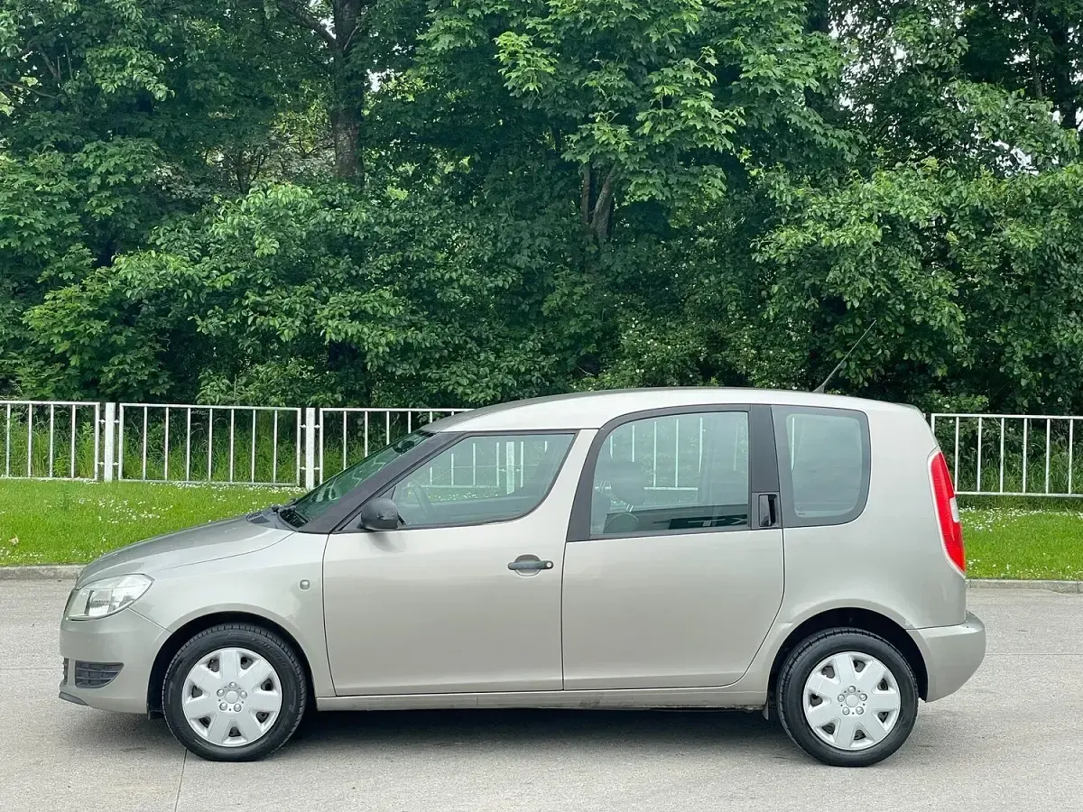 Used Skoda Roomster 105 HP (77 kW) 2011 Beige MPV