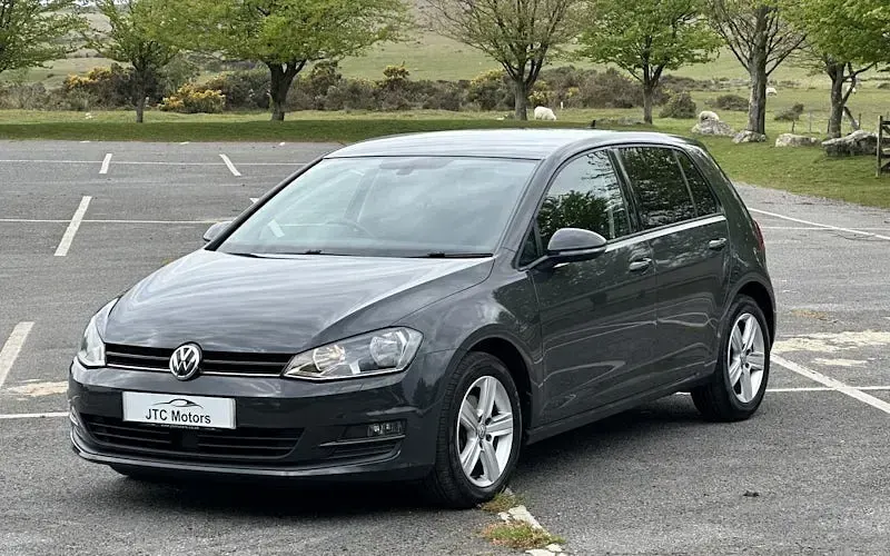 Usado VW Golf VII Edition 110 CV (80 kW) 2016 Gris Utilitario